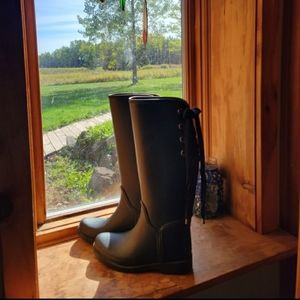Coach trustee lace up tall rubber rain boots size:6 color:black